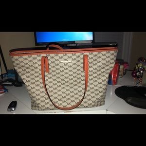 Michael Kors purse